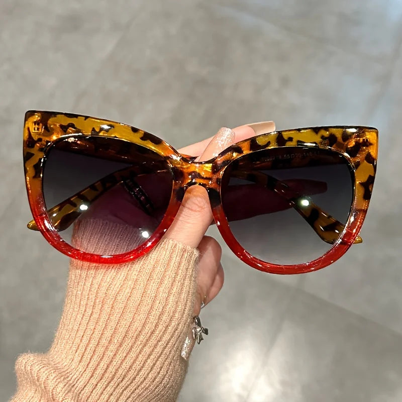Retro Cat Eye Sunshades - Gradient Lens Specs for Women