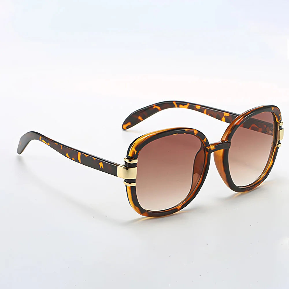 Women's Gradient Sunglasses – Transparent Plastic Frame UV400 | Multiple Colors