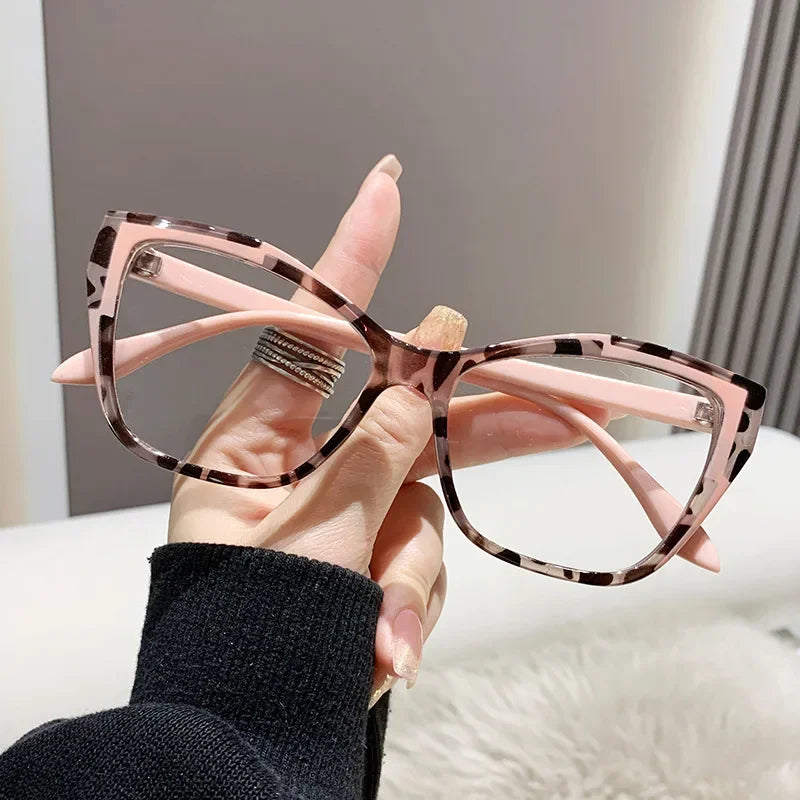 Sheek Spectacle Cat Eye Frames