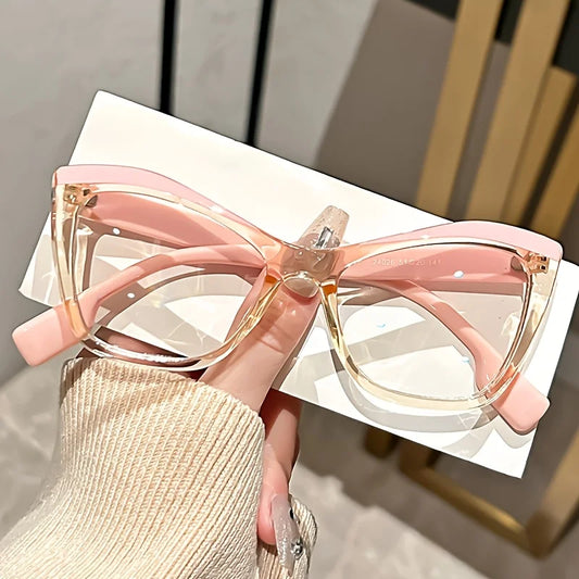 Chic Cat-Eye Tortoiseshell Eyeglasses