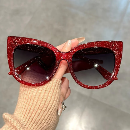 Retro Cat Eye Sunshades - Gradient Lens Specs for Women